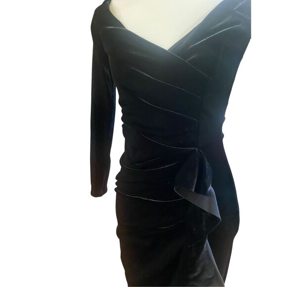 Chiara Boni La Petite Robe Velvet Silveria Gown in Black Size 4 MSRP: $1,090 - Picture 8 of 9